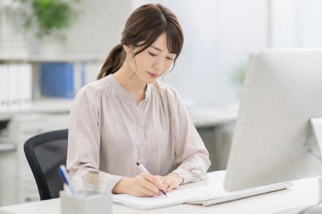 請求事務／経理（事業拡大中の給食委託企業）